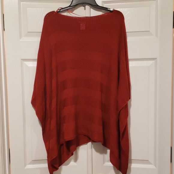Sweaters - New York and Co poncho